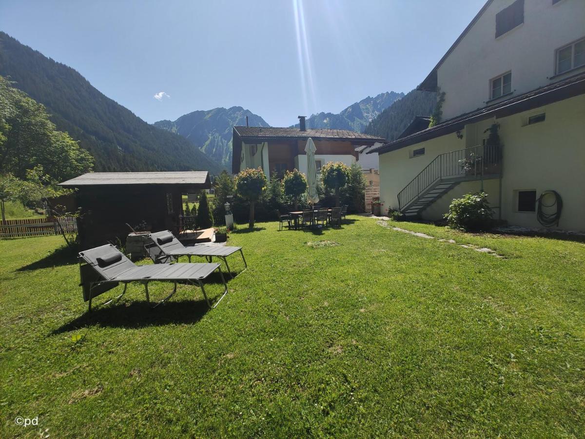 Alpenchalet Dona Partenen Exterior foto